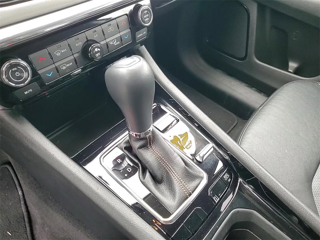 Used 2022 Jeep Compass Limited image 17