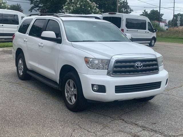 Used 2015 Toyota Sequoia SR5 w/ Premium Package AWD/4WD image 3