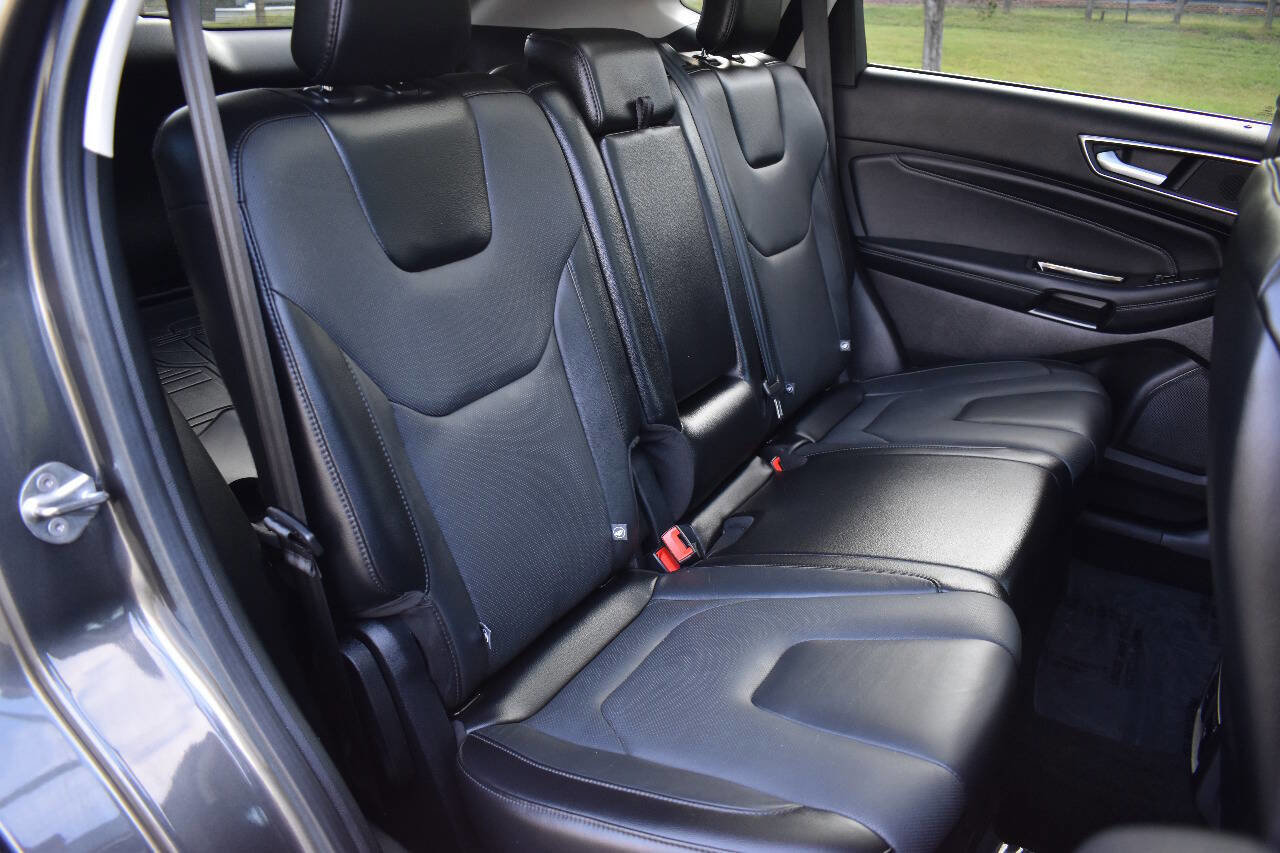 Used 2017 Ford Edge Titanium w/ Equipment Group 301A image 15
