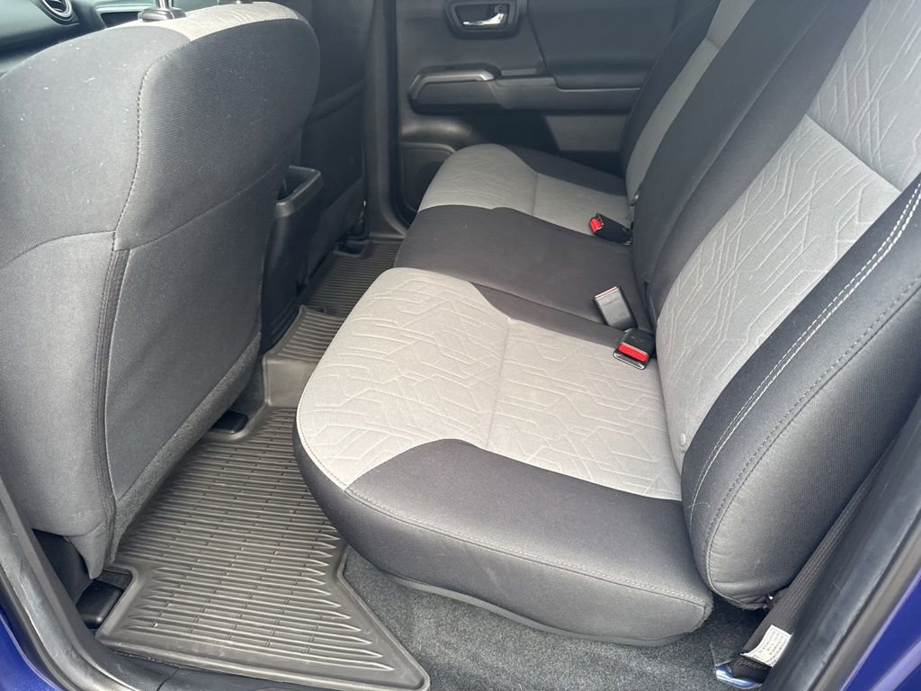 Used 2022 Toyota Tacoma TRD Sport w/ Technology Package image 29