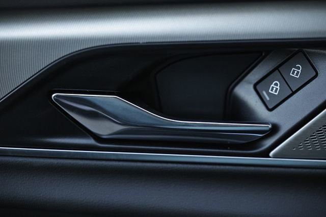 New 2024 Jaguar XF R-Dynamic SE AWD/4WD image 21