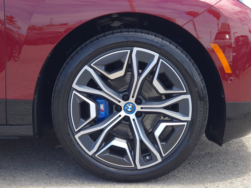Used 2023 BMW iX M60 AWD/4WD image 7