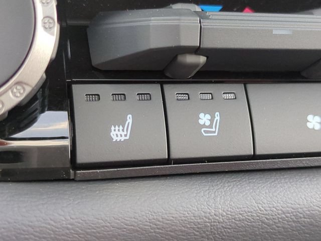 New 2026 Toyota Tundra Platinum AWD/4WD image 21
