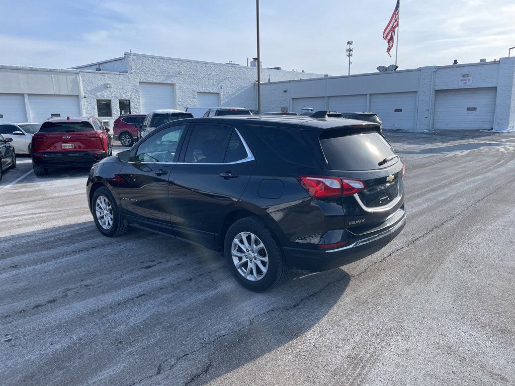 Used 2019 Chevrolet Equinox LT w/ Driver Convenience Package image 3