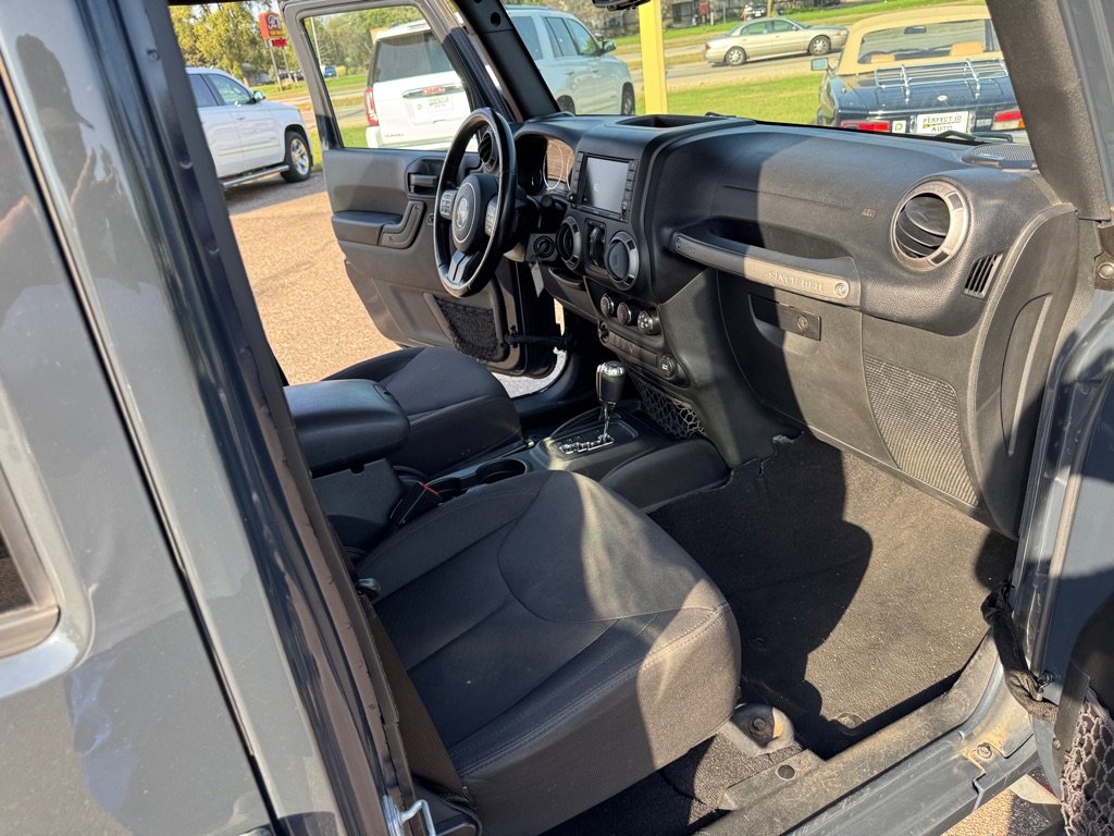 Used 2016 Jeep Wrangler Unlimited Sport w/ Quick Order Package 24S image 27
