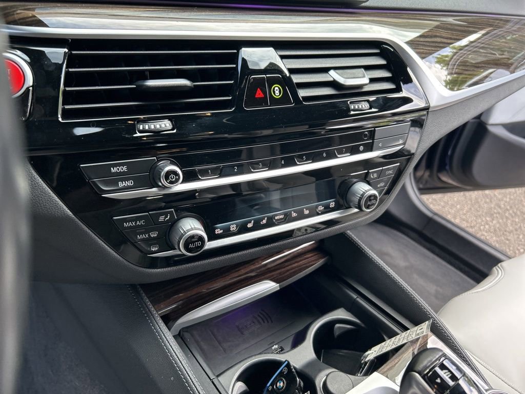 Used 2022 BMW M5 w/ Executive Package image 13