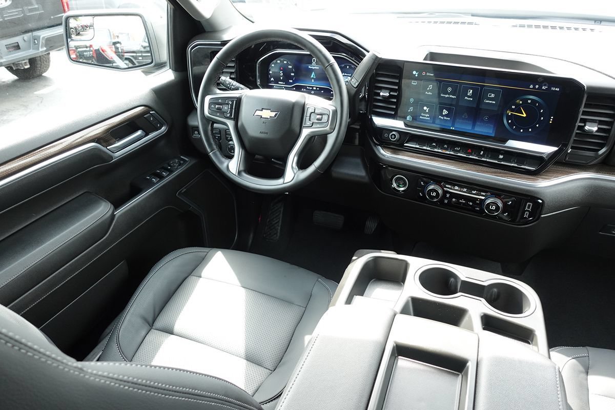 Used 2024 Chevrolet Silverado 1500 LT AWD/4WD image 39