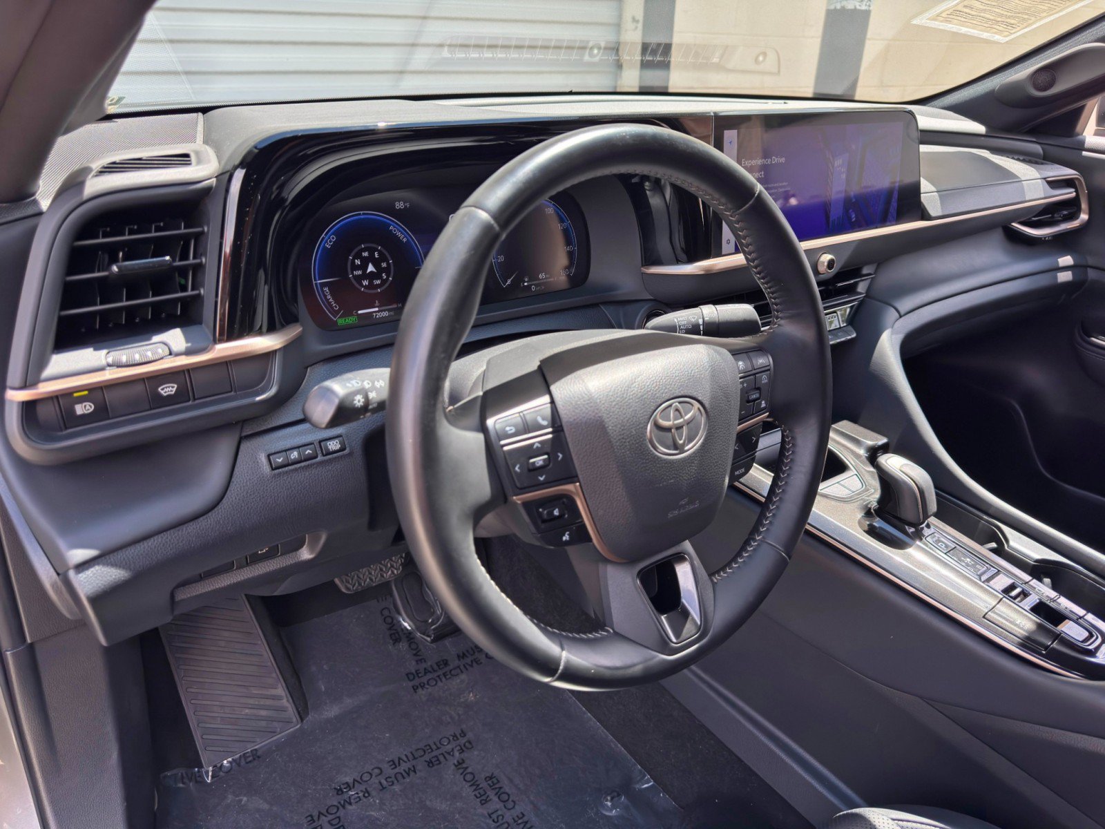 Used 2024 Toyota Crown AWD/4WD image 13