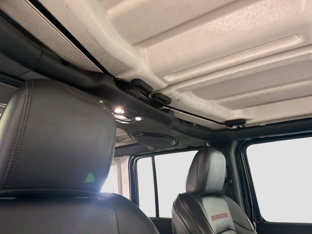 Used 2023 Jeep Wrangler Unlimited Rubicon w/ Cold Weather Group AWD/4WD image 17