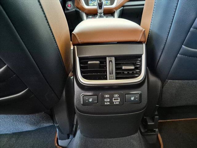 Used 2025 Subaru Outback Touring XT AWD/4WD image 18