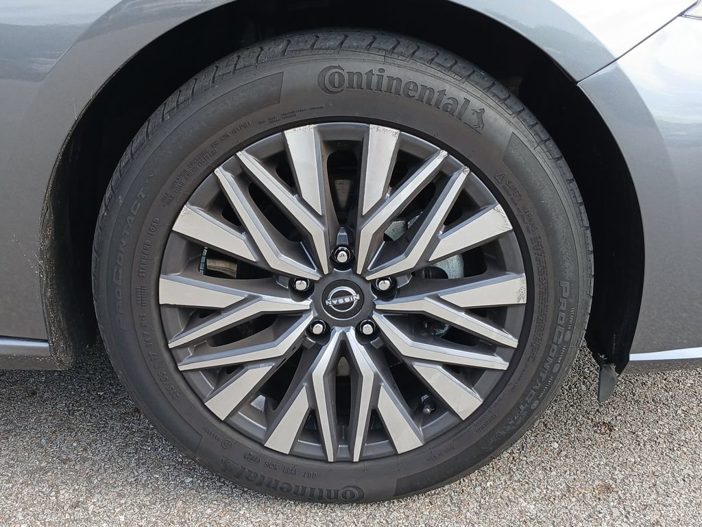 Used 2023 Nissan Altima 2.5 SV FWD image 33