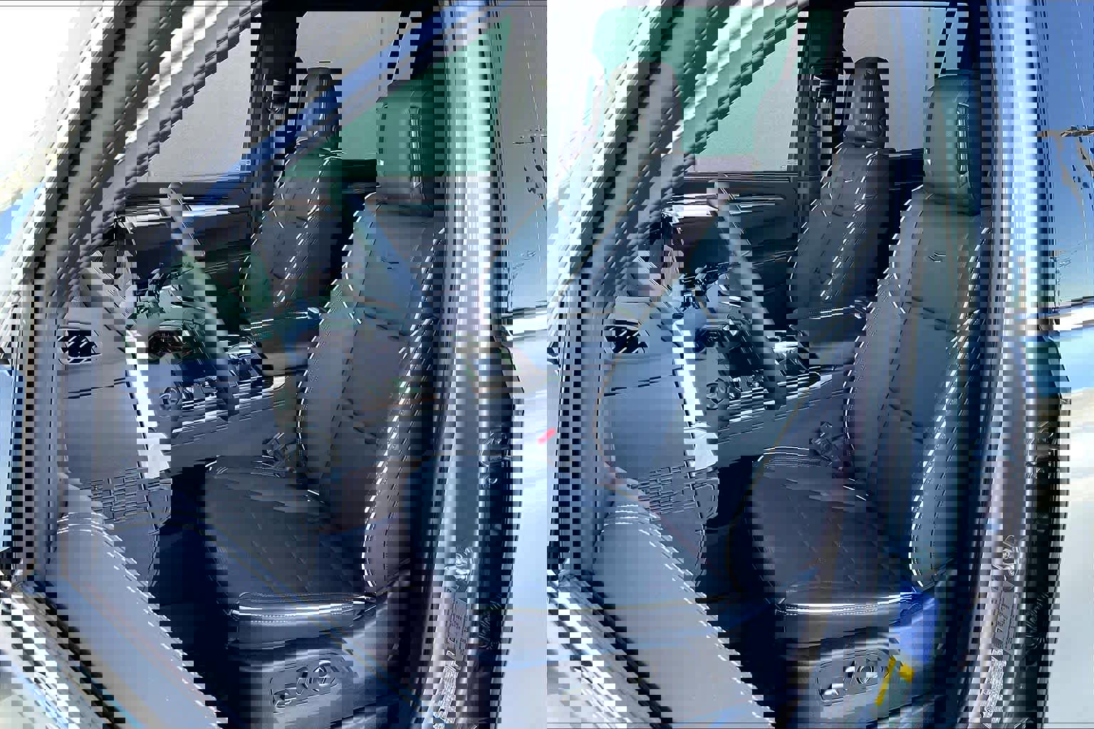 Used 2025 Cadillac Escalade ESV Premium Luxury w/ LPO, Floor Liner Package image 8