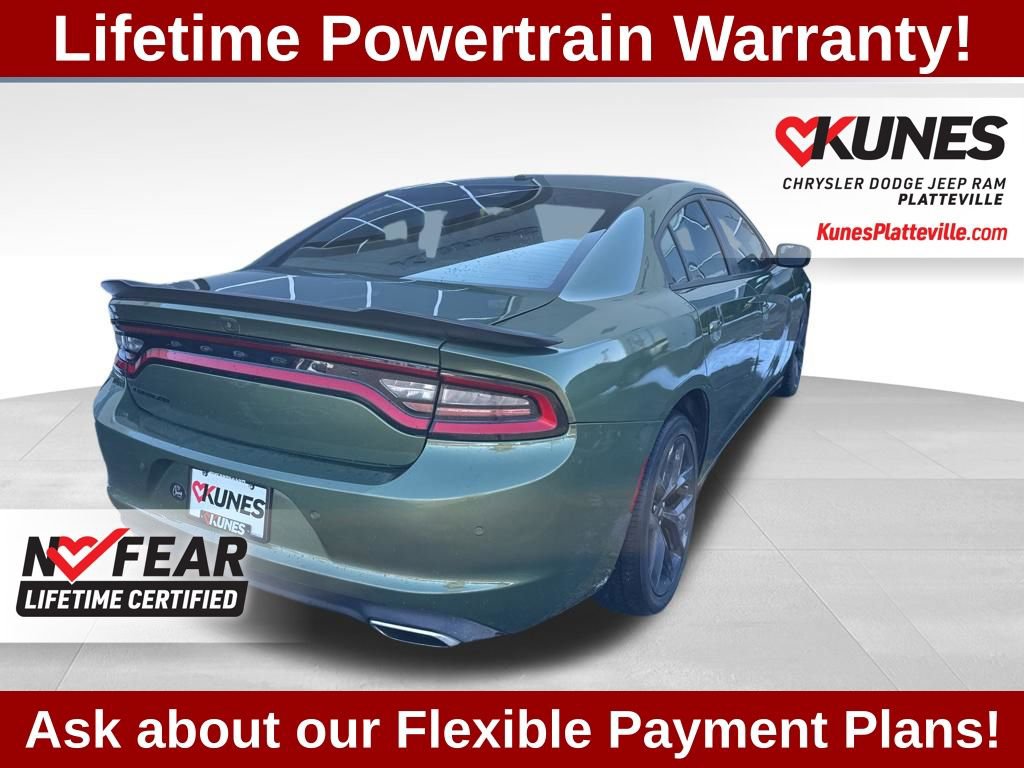 Used 2022 Dodge Charger SXT w/ Blacktop Package RWD image 7