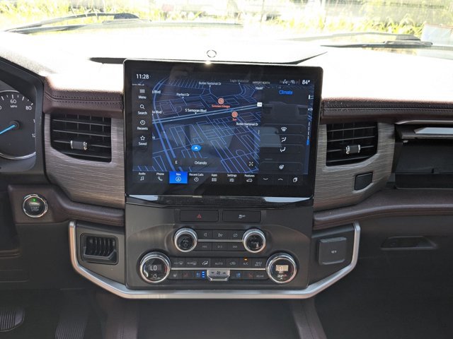 Used 2022 Ford Expedition Limited RWD image 11