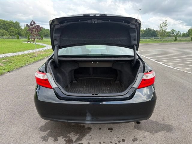 Used 2017 Toyota Camry LE FWD image 9