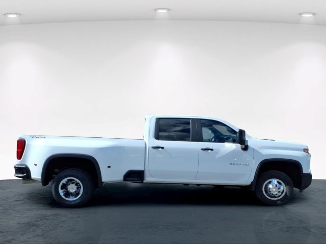 Used 2024 Chevrolet Silverado 3500 W/T AWD/4WD image 7