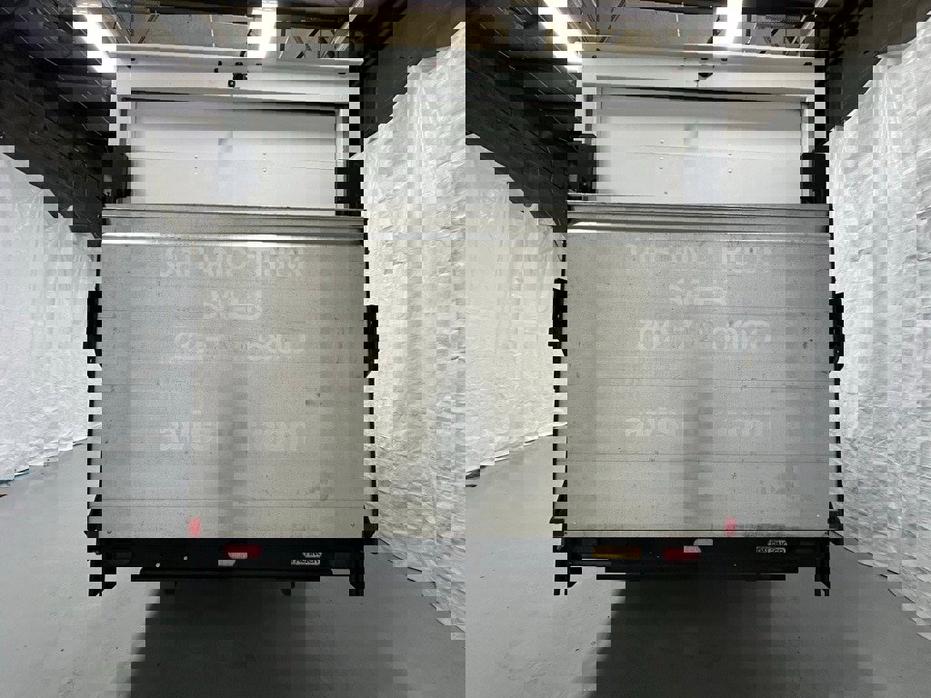 Used 2022 Chevrolet Express 3500 w/ Power Convenience Package image 6