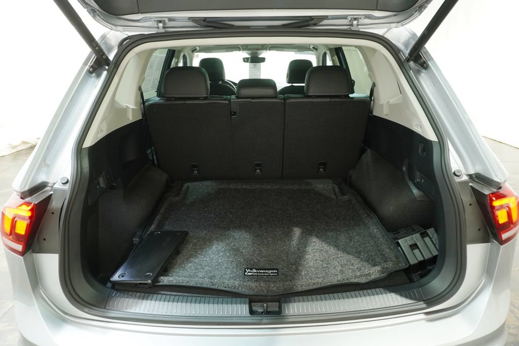 Certified 2024 Volkswagen Tiguan SE AWD/4WD image 5