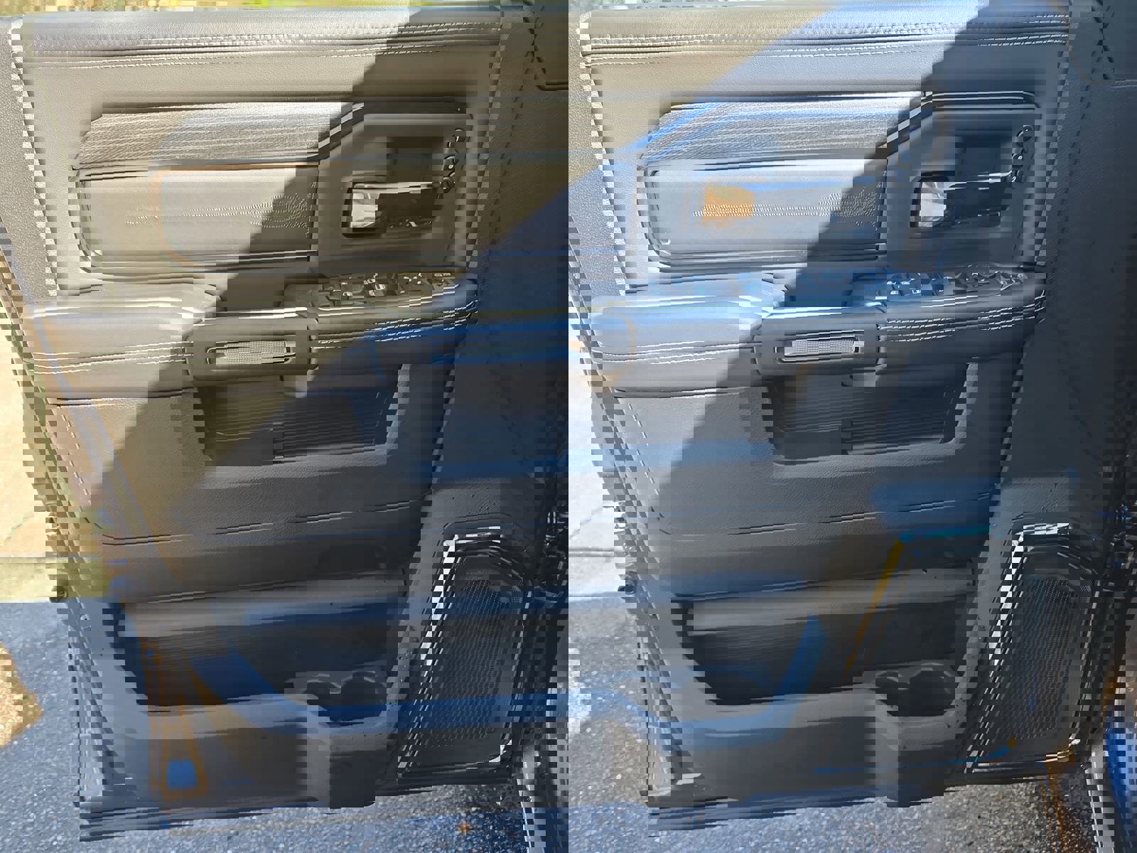 Used 2024 RAM 2500 Limited image 29