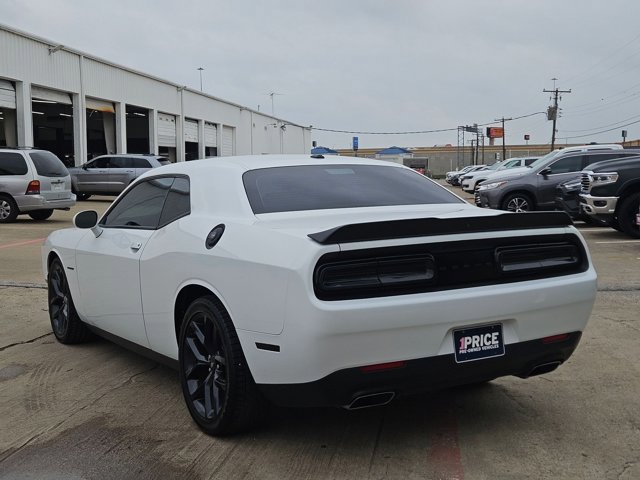 Used 2022 Dodge Challenger R/T w/ Blacktop Package RWD image 7