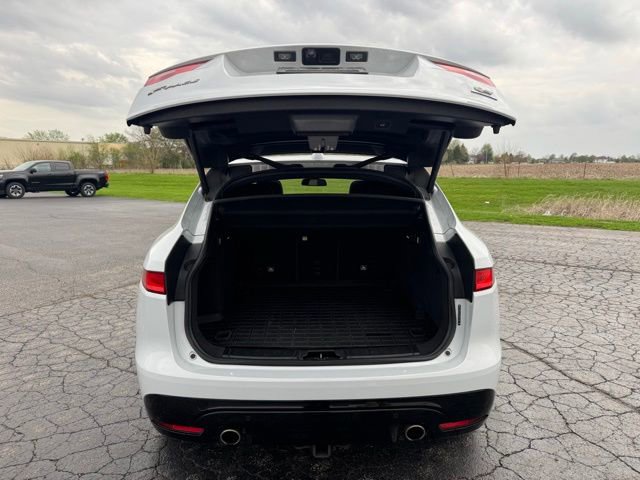 Used 2018 Jaguar F-PACE S image 5