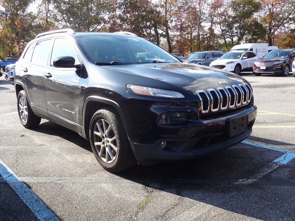 Used 2014 Jeep Cherokee Latitude w/ Comfort/Convenience Group