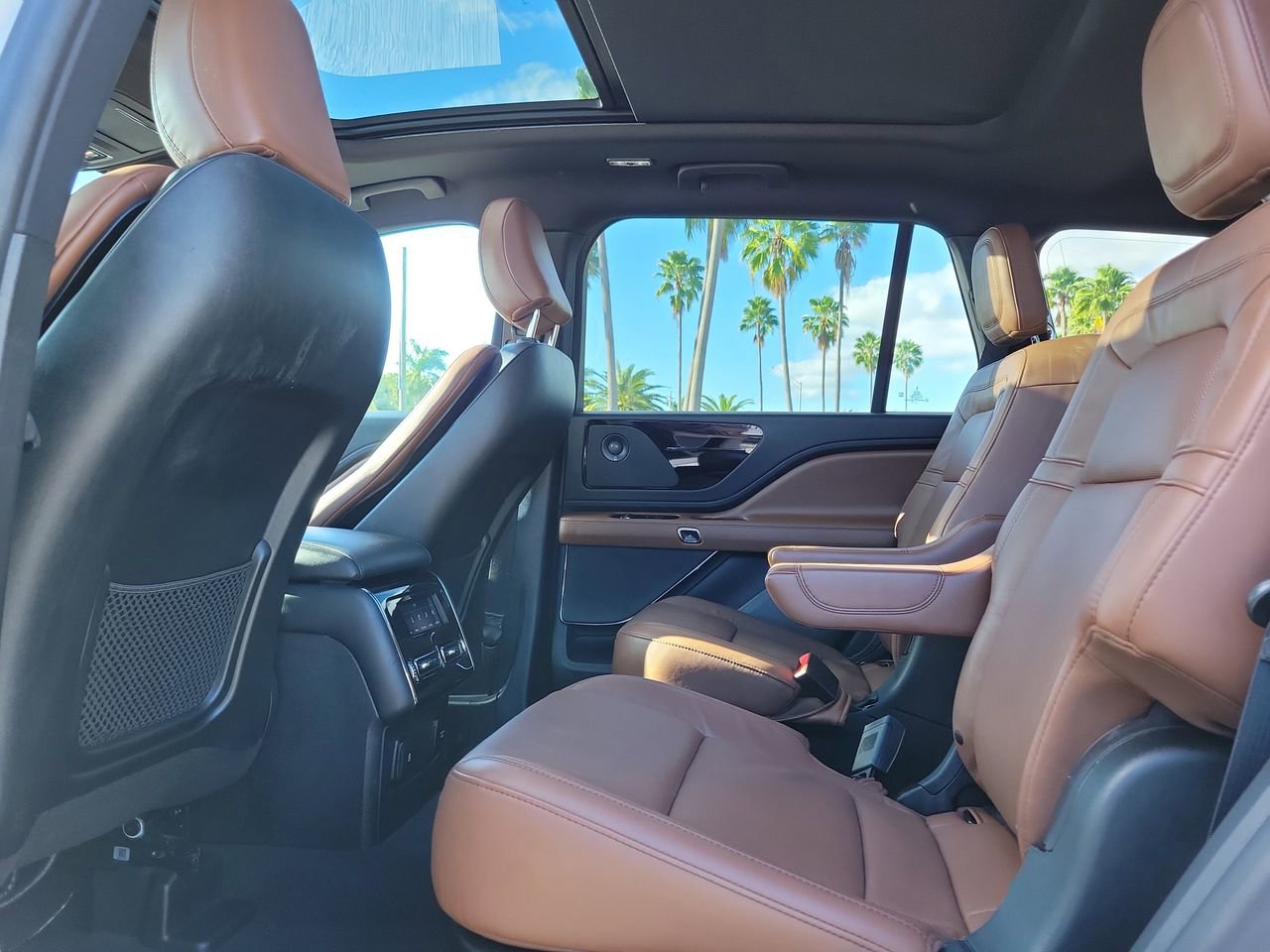 Used 2023 Lincoln Aviator Reserve w/ Elements Package Plus image 13