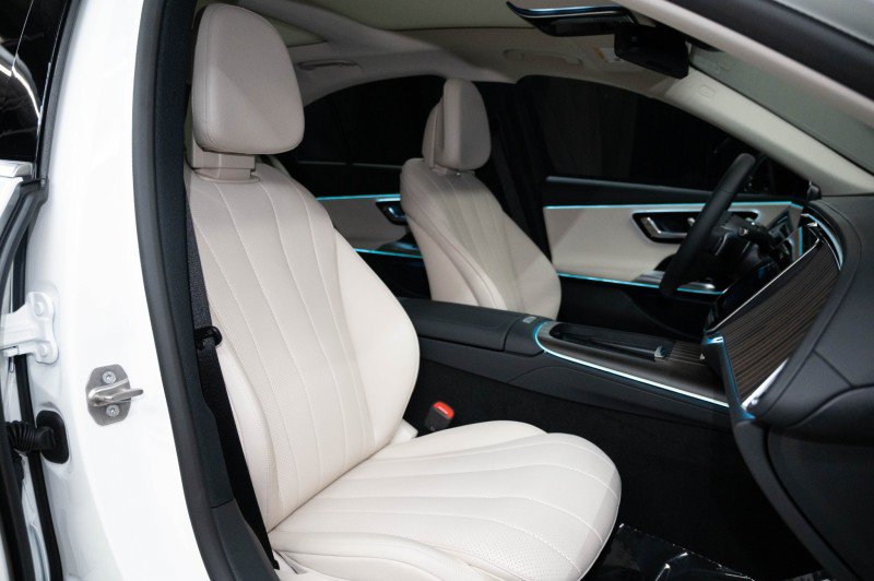 New 2027 Mercedes-Benz E 450 4MATIC Sedan image 13