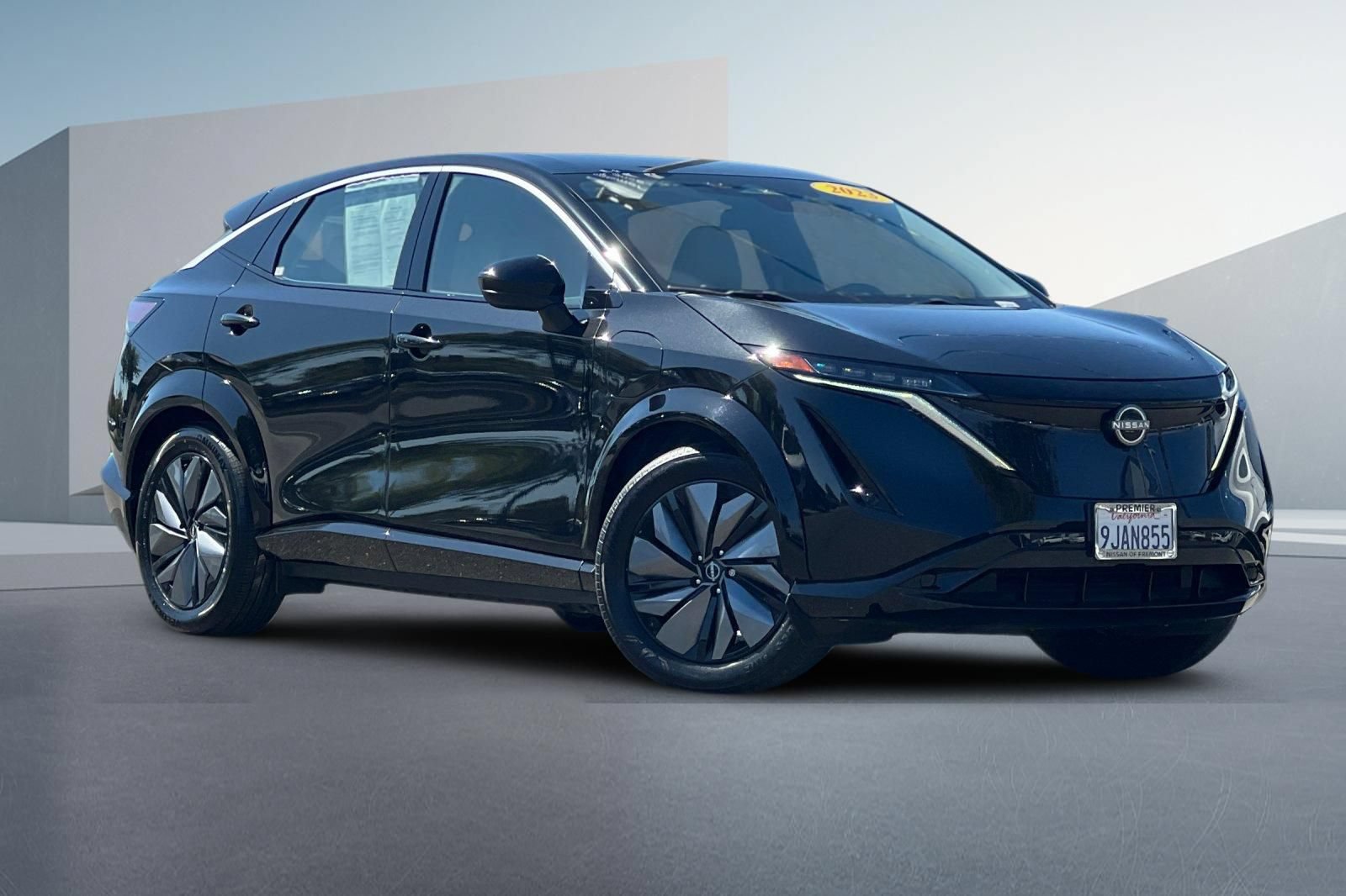 Certified 2023 Nissan Ariya FWD image 2