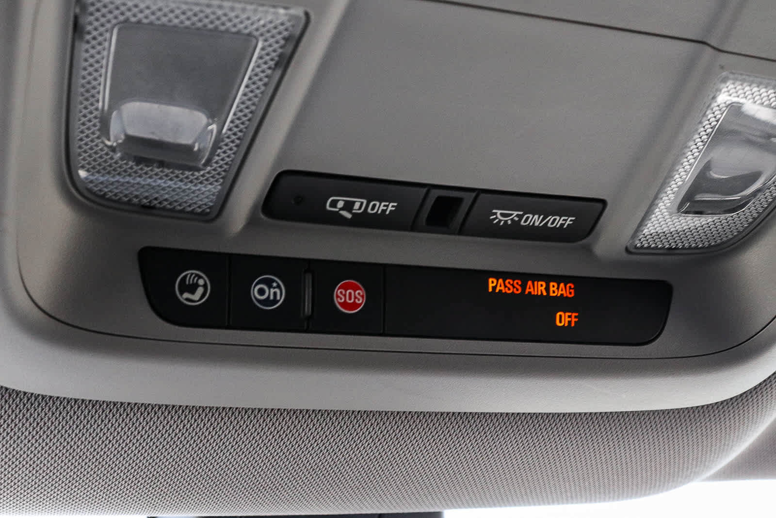 Used 2016 Chevrolet Volt LT w/ Comfort Package FWD image 34