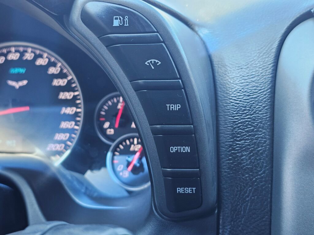 Used 2006 Chevrolet Corvette Coupe w/ Preferred Equipment Group RWD image 26