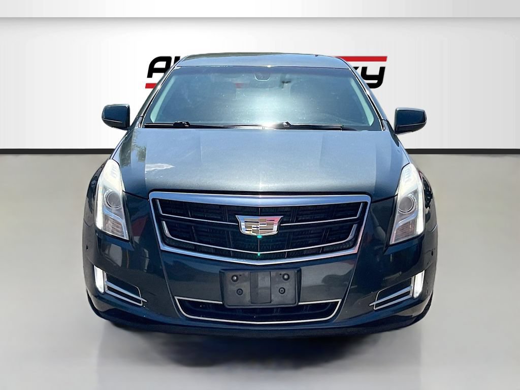 Used 2017 Cadillac XTS Luxury FWD image 2