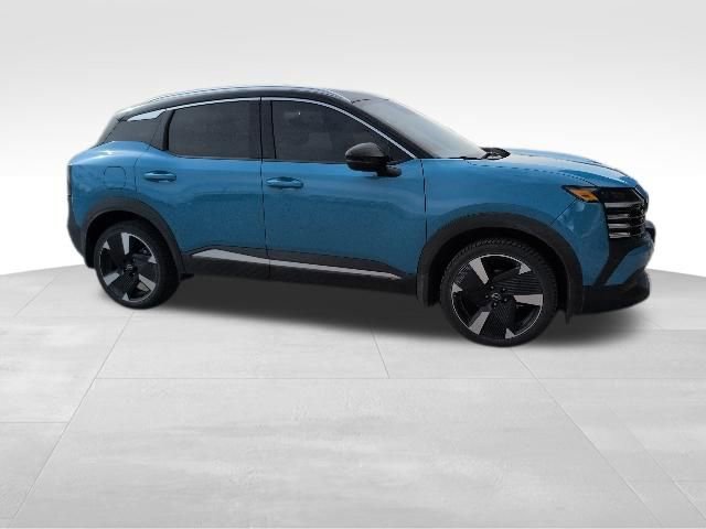 Used 2025 Nissan Kicks SR AWD/4WD image 4