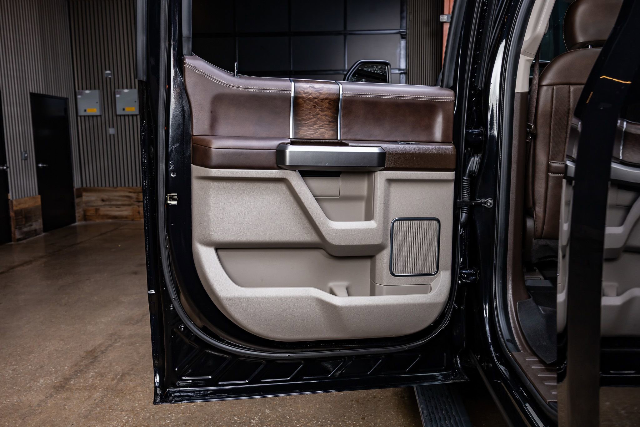 Used 2019 Ford F450 Limited AWD/4WD image 37