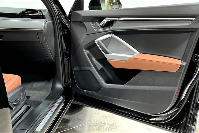 Used 2025 Audi Q3 2.0T Premium w/ Convenience Package image 18