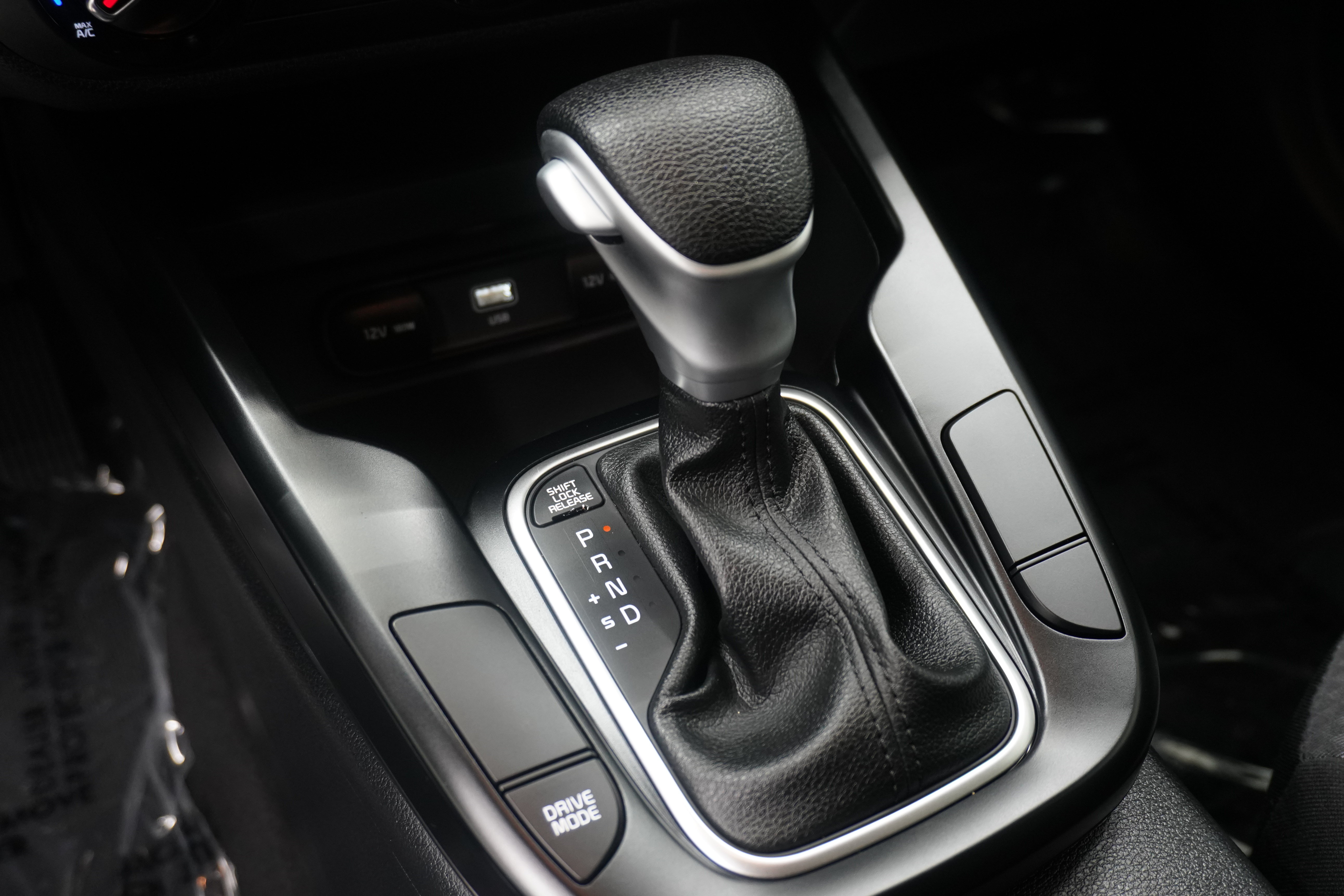Used 2025 Kia Soul S FWD image 19