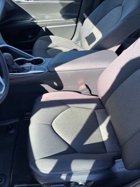 Used 2024 Toyota Camry LE image 12