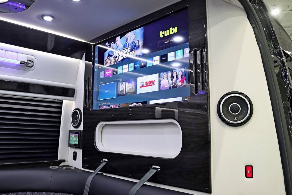 Used 2024 Mercedes-Benz Sprinter 3500 image 35