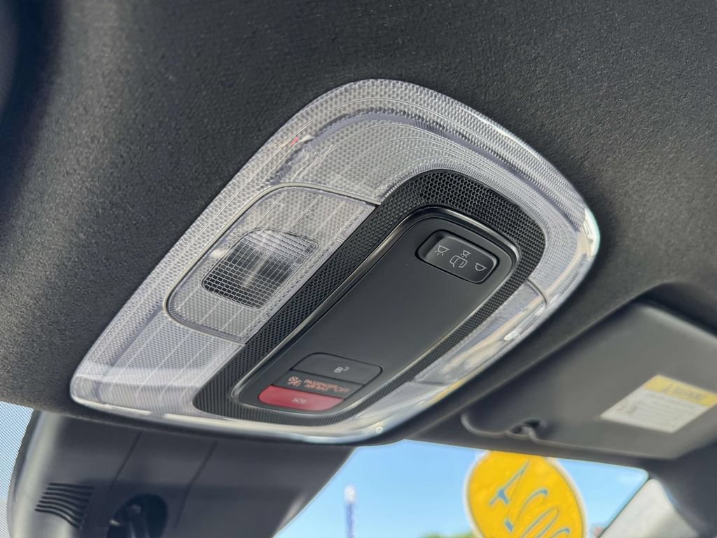 Used 2025 Hyundai Elantra SEL FWD image 27