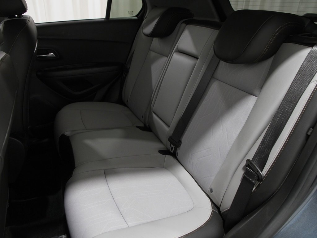 Certified 2022 Chevrolet Trax LT w/ LT Convenience Package image 16