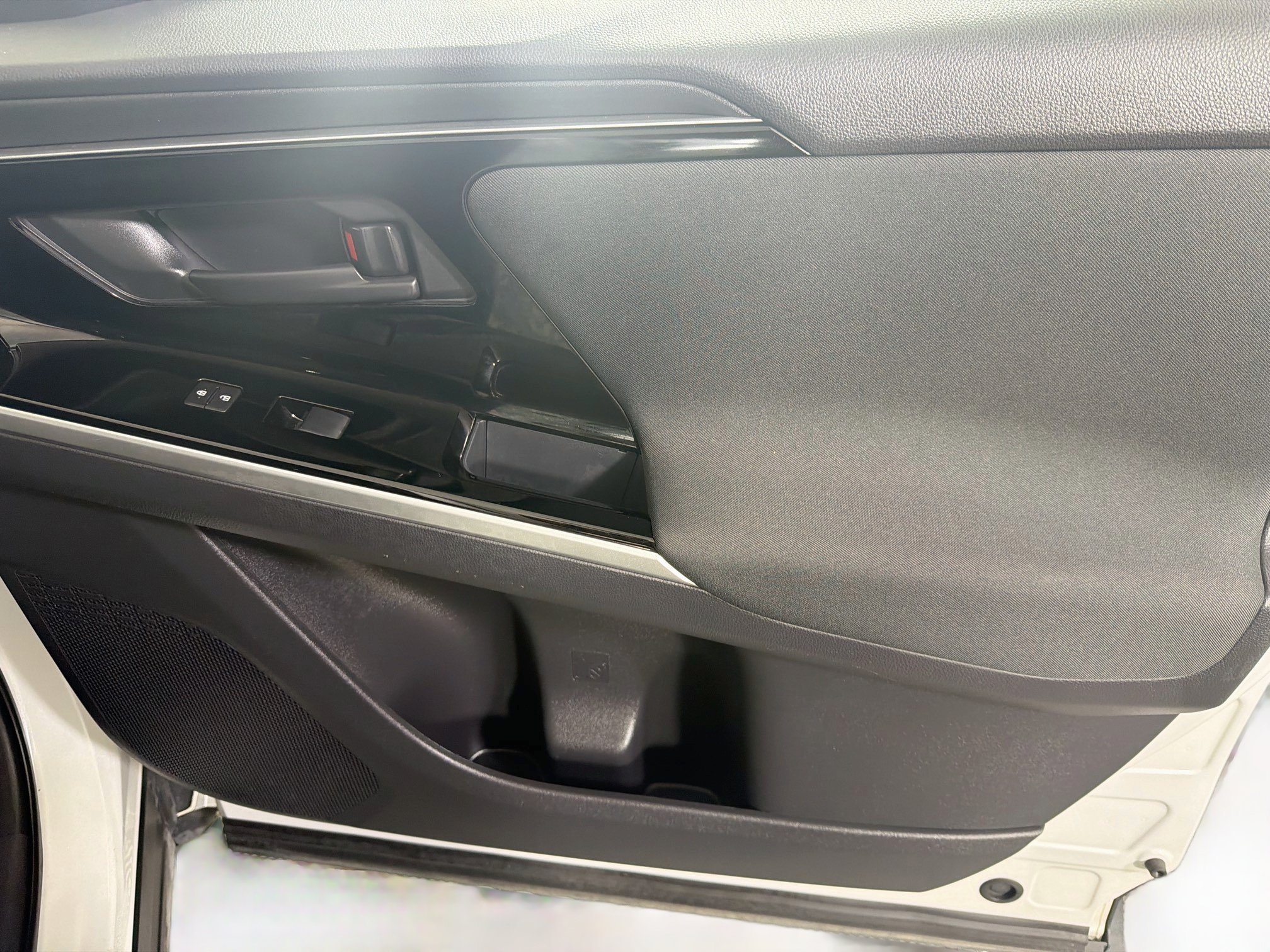 Used 2023 Subaru Solterra AWD image 31
