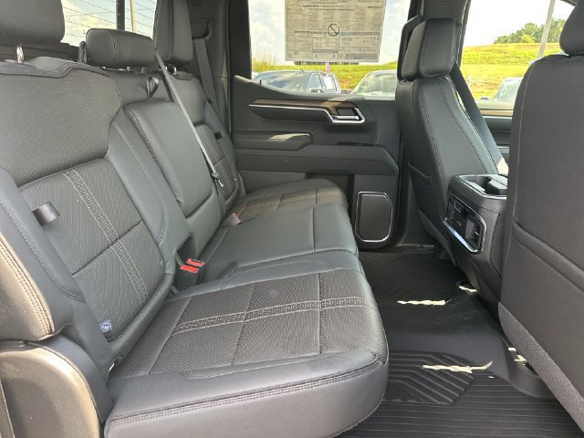 New 2026 Chevrolet Silverado 1500 High Country w/ Technology Package AWD/4WD image 15