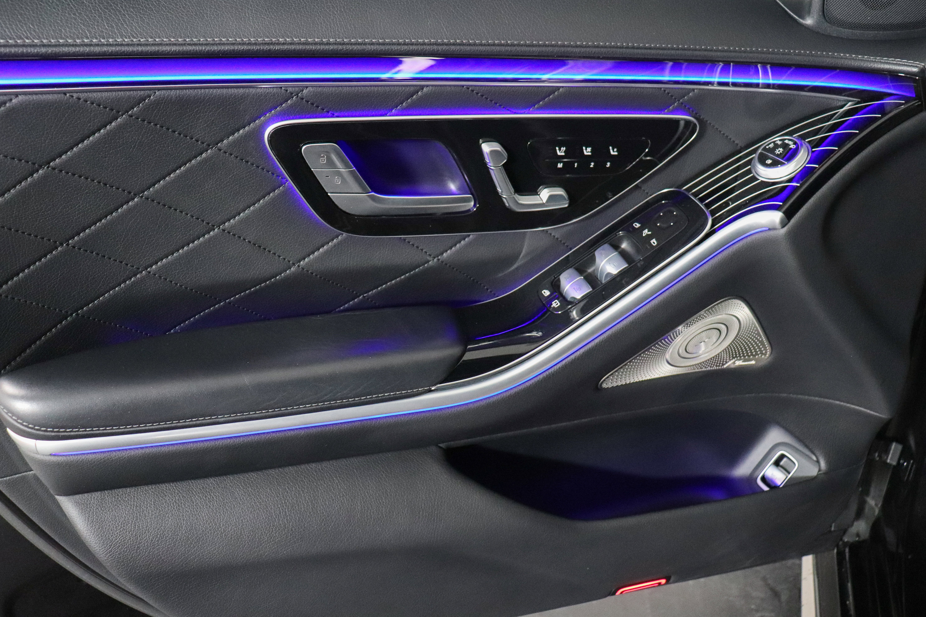 Used 2023 Mercedes-Benz S 580 4MATIC Sedan image 11