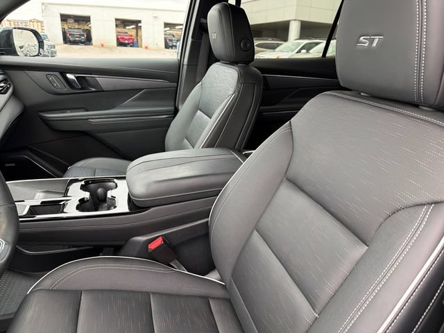 Used 2025 Buick Enclave Sport Touring w/ Super Cruise Package FWD image 19