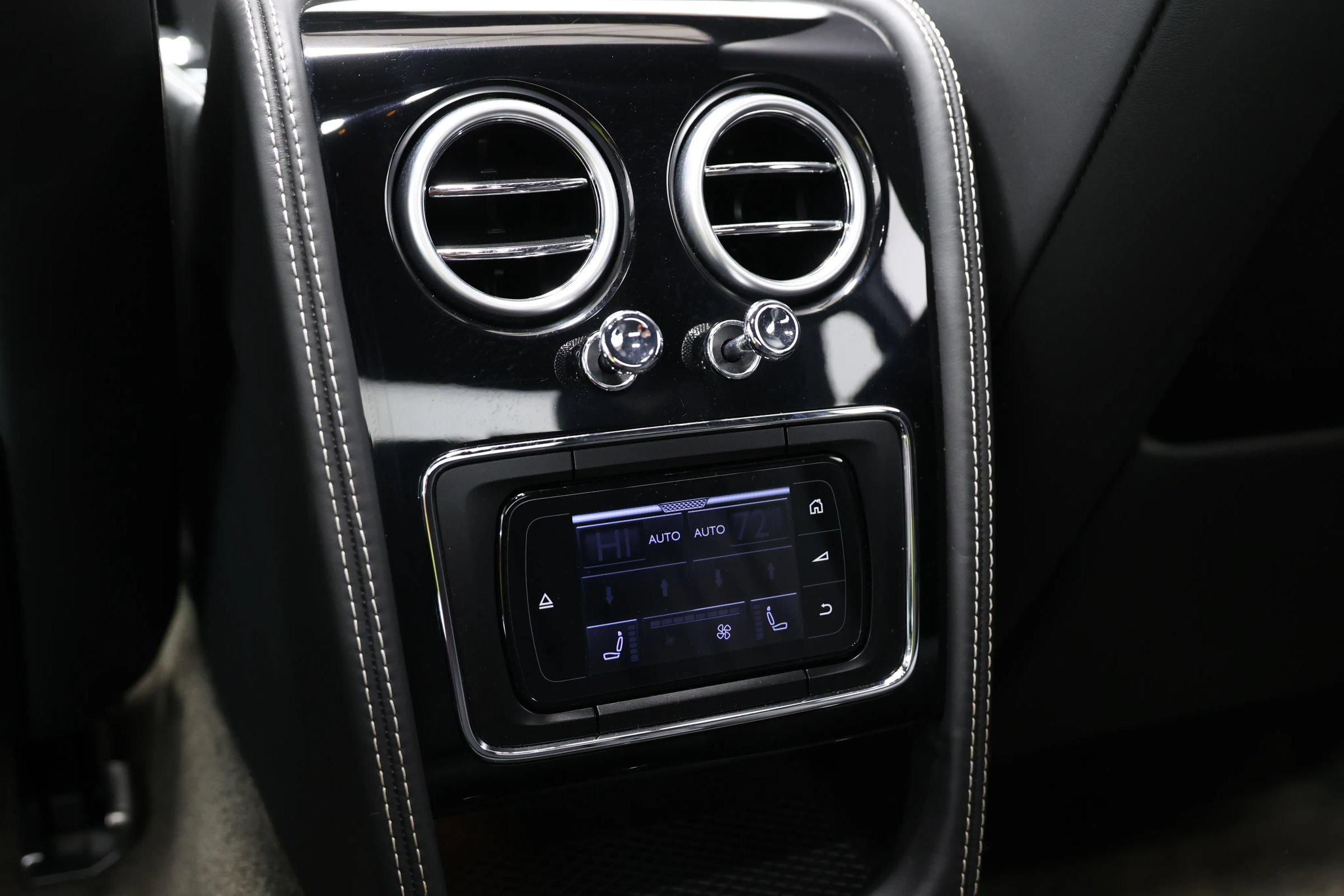 Used 2015 Bentley Flying Spur V8 AWD/4WD image 53