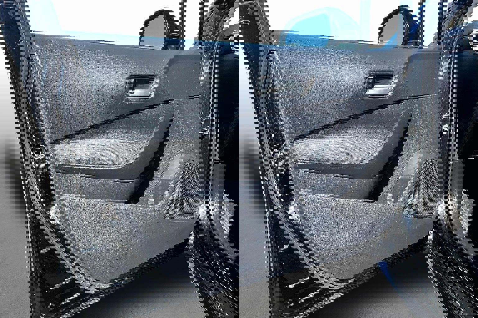 Used 2021 Toyota Corolla LE image 16