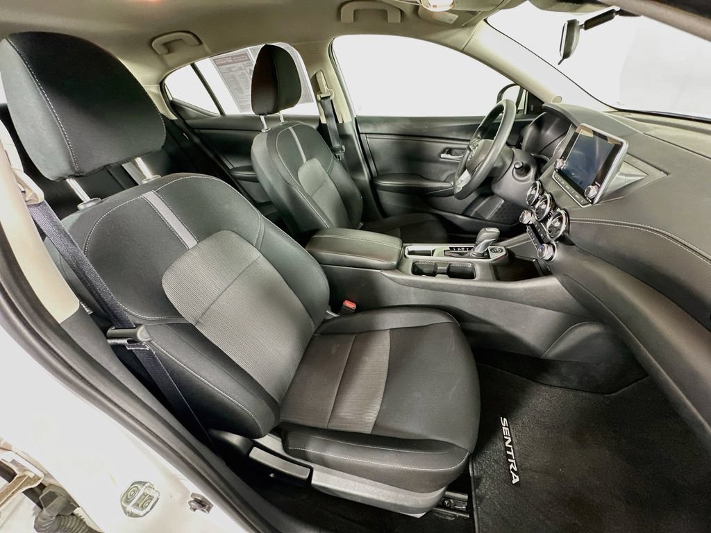 Certified 2023 Nissan Sentra SV FWD image 33