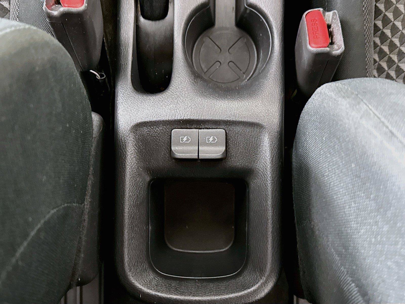 Used 2020 Nissan Versa S FWD image 29