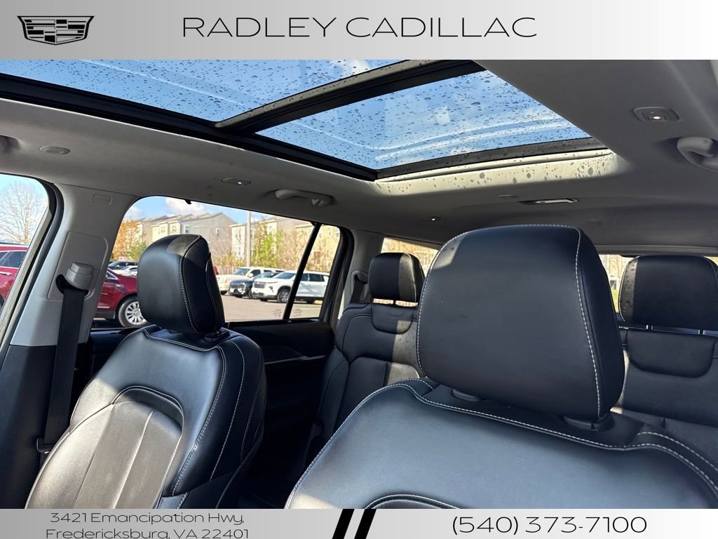 Used 2023 Jeep Grand Cherokee L Limited w/ Luxury Tech Group II AWD/4WD image 2