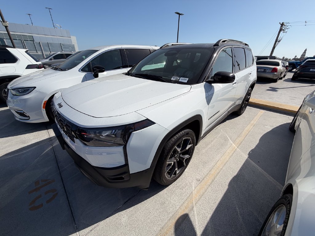 Used 2026 Jeep Cherokee Overland AWD/4WD image 1